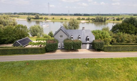 Te koop: Foto Woonhuis aan de Rijndijk 4 in Doornenburg