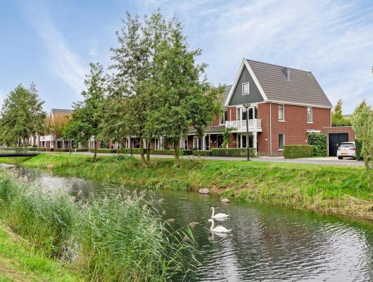 Hoofdfoto van Huissen Batua 105