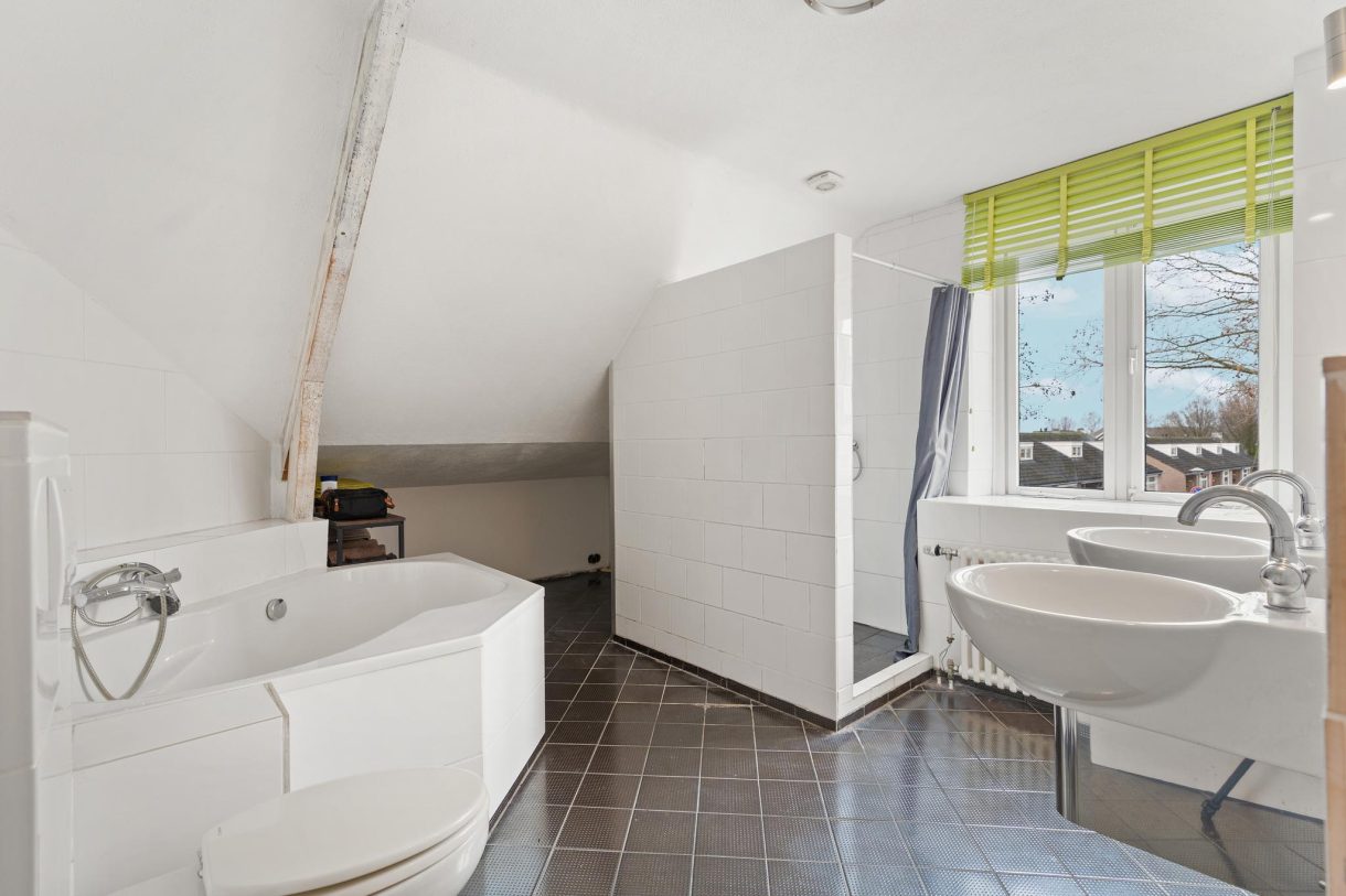 Te koop: Foto Woonhuis aan de Kerkplein 7 in Leuth