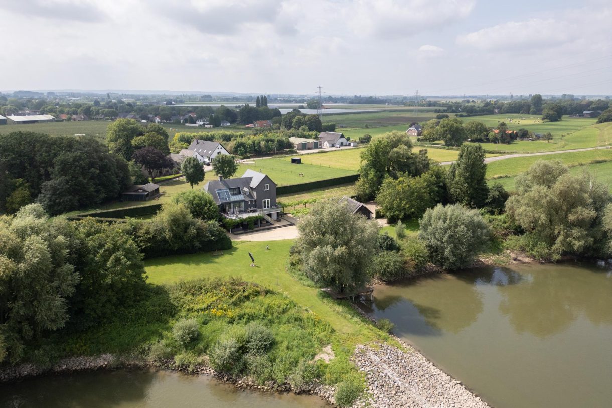 Te koop: Foto Woonhuis aan de Rijndijk 4 in Doornenburg