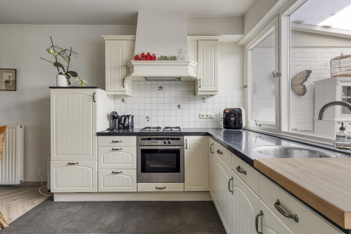 Te koop: Foto Woonhuis aan de Bevelandselaan 7 in Heythuysen